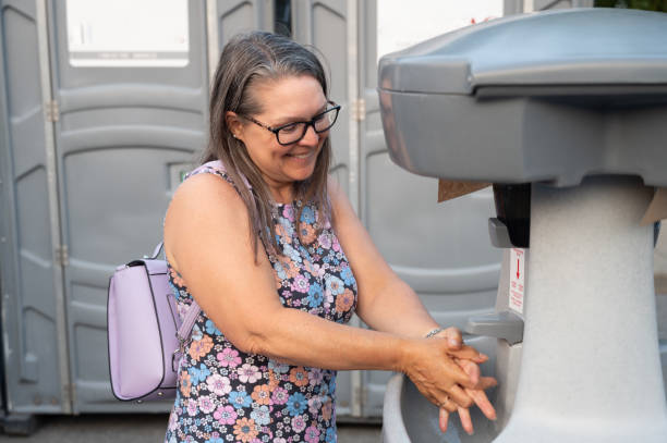 Best Affordable portable toilet rental  in Bay Village, OH